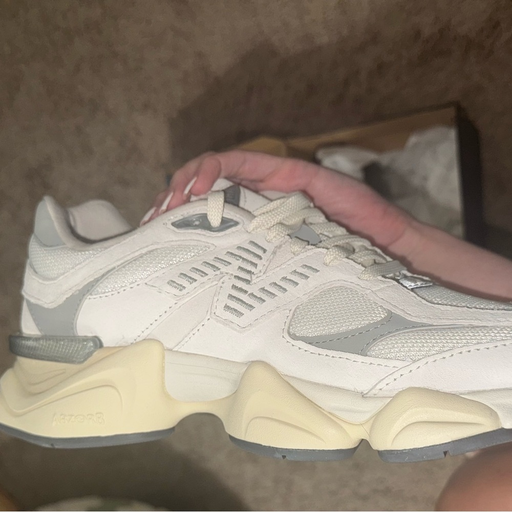 New Balance 9060 in Sea Salt- BRAND NEW